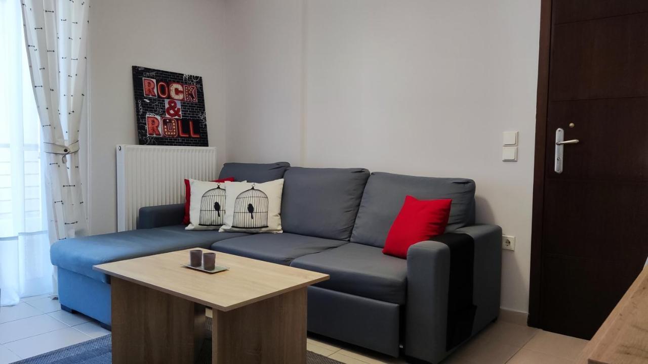 Rock & Roll 2 - Modern Apartment In Trikala Exterior foto